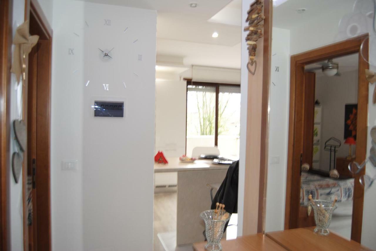 Casa Akira Appartement Riva del Garda Buitenkant foto
